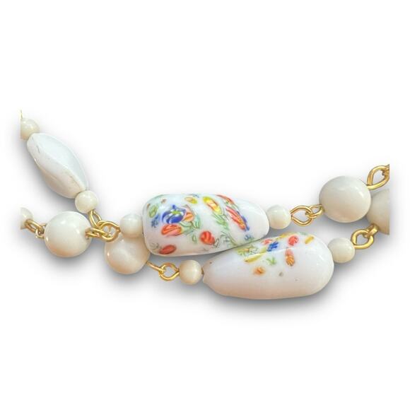 VINTAGE 1950s White with abstract floral designs - Picture 10 of 13